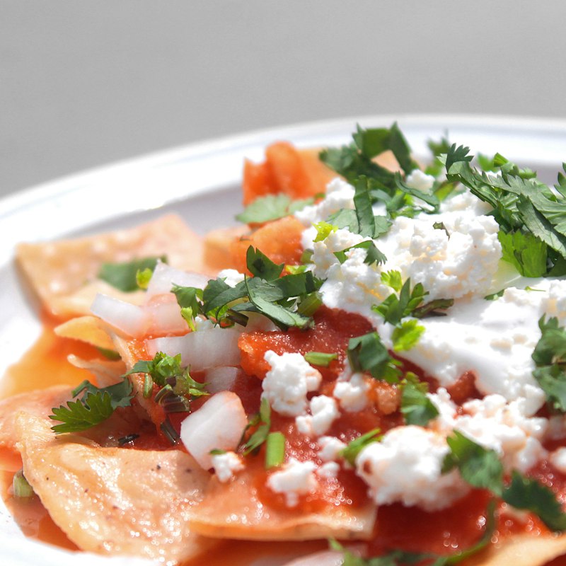 Chilaquiles Tradicionales Con Café Del Día